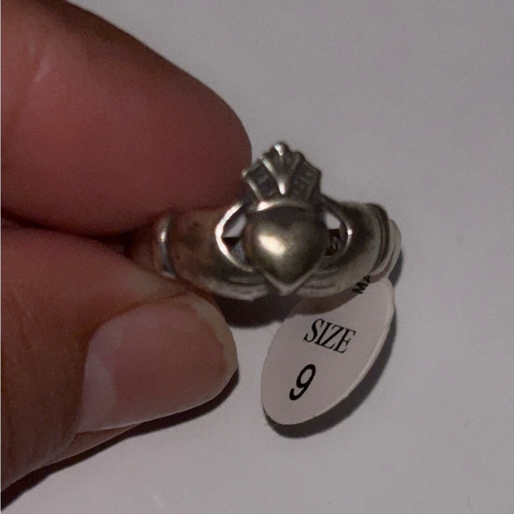 Ring - Picture 4 of 7